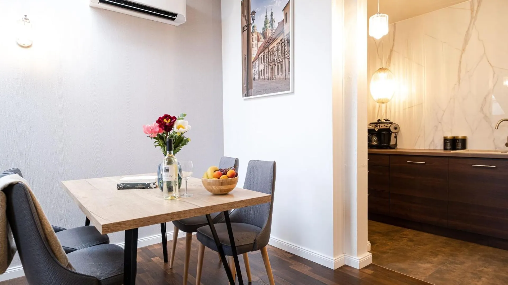 קרקוב Old Town Vistula Premium Apartments 3*,