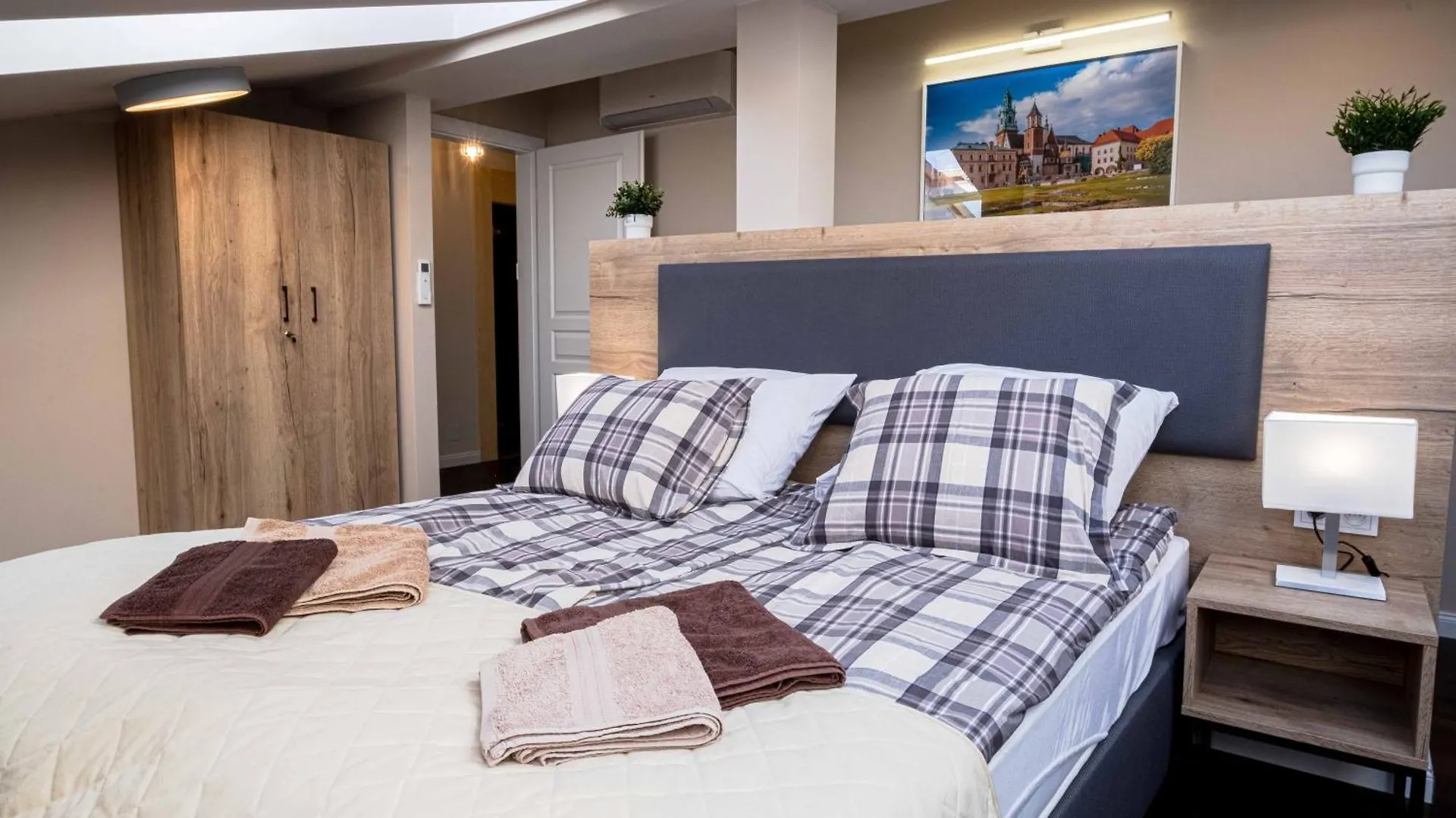 *** מלון דירות קרקוב Old Town Vistula Premium Apartments פולין